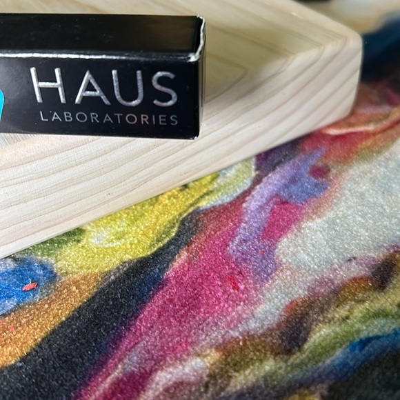 Haus Joanne lip gloss - Picture 8 of 11